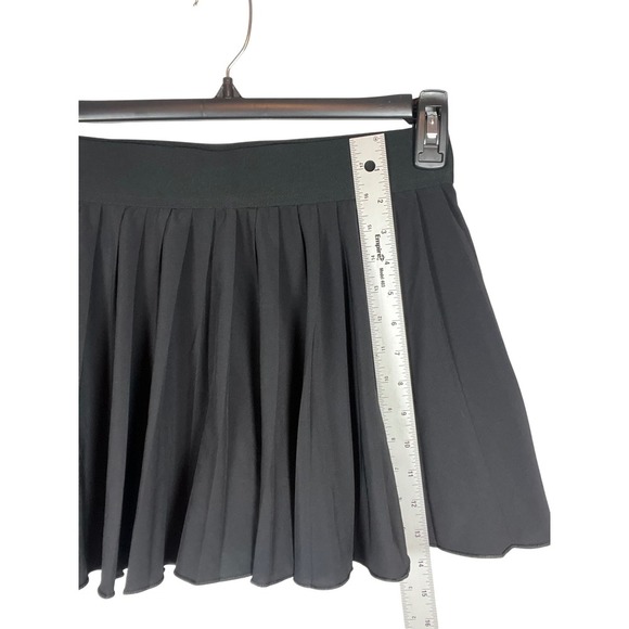 Aritzia Tna Move Micro Pleated Tennis Skirt, Black, Size Medium - Picture 4 of 6